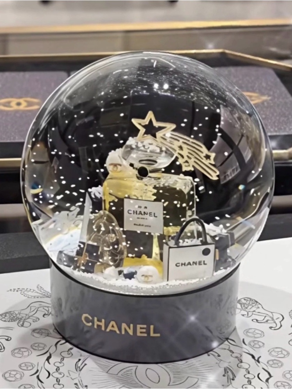 Chanel Beaute Snow Globe 2025 Winter Constellation